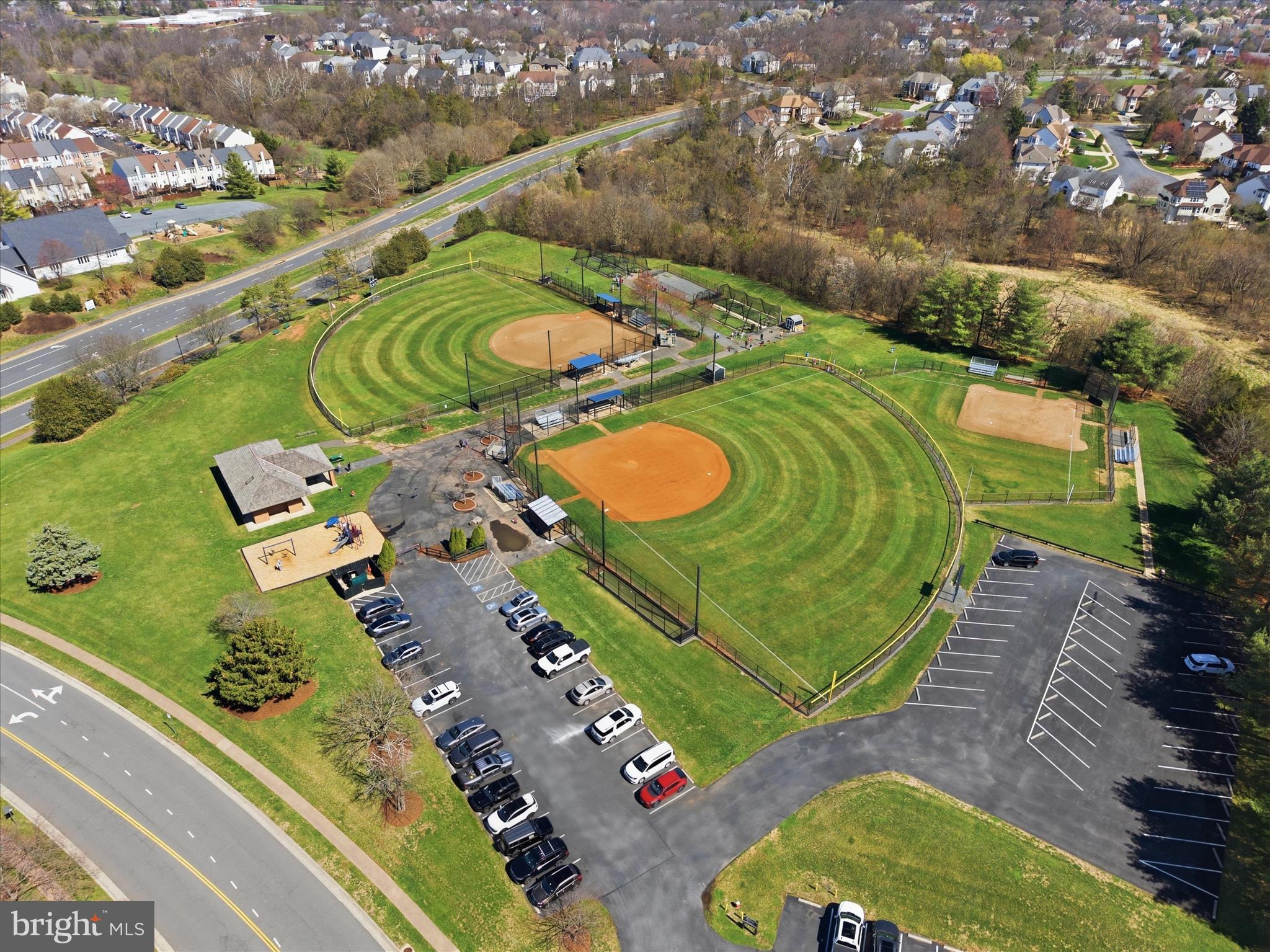ASHBURN FARM - Residential