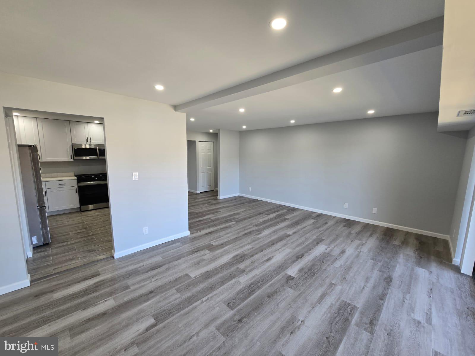 4404 ISLAND PLACE 201