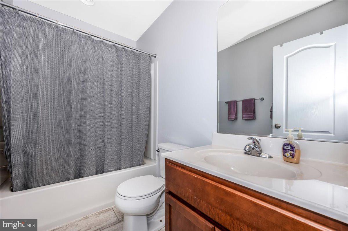 RIVERSIDE VILLAGES - Residential