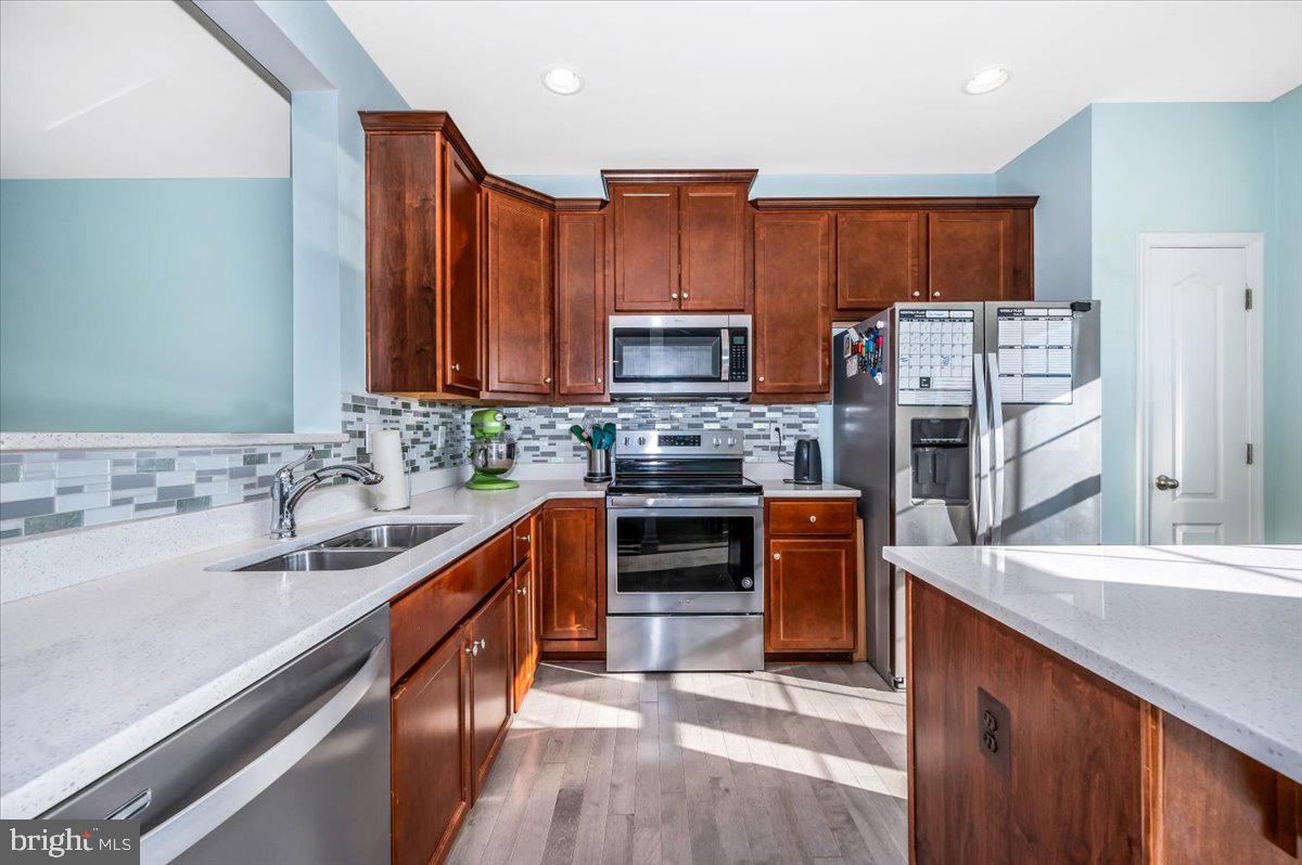 RIVERSIDE VILLAGES - Residential