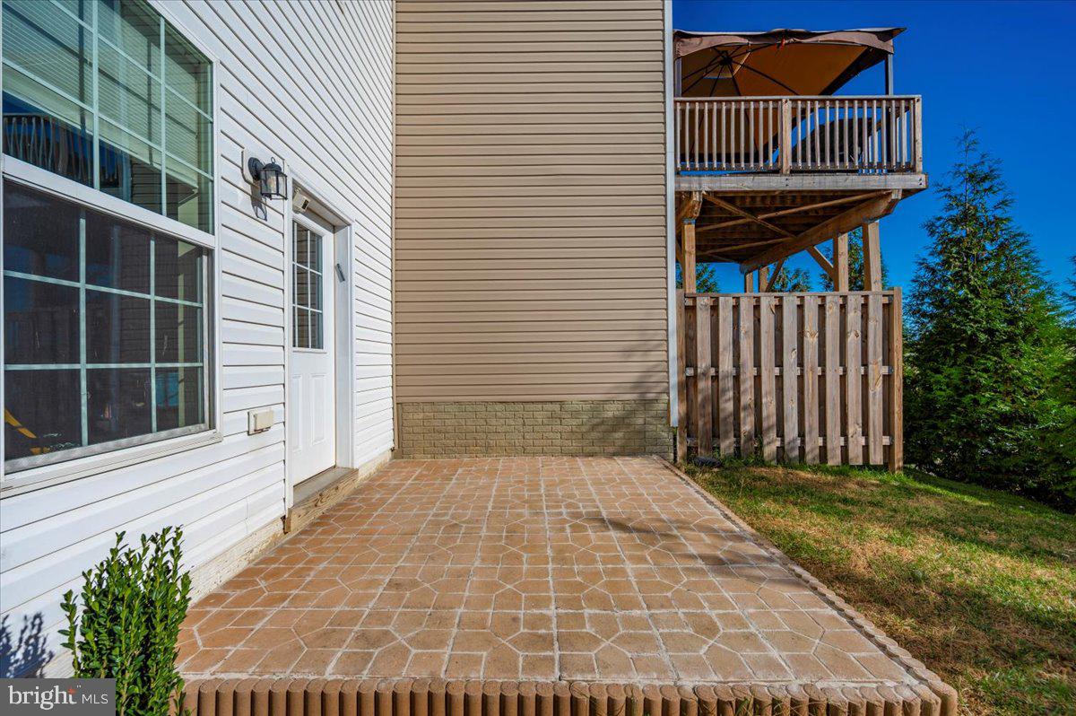 RIVERSIDE VILLAGES - Residential