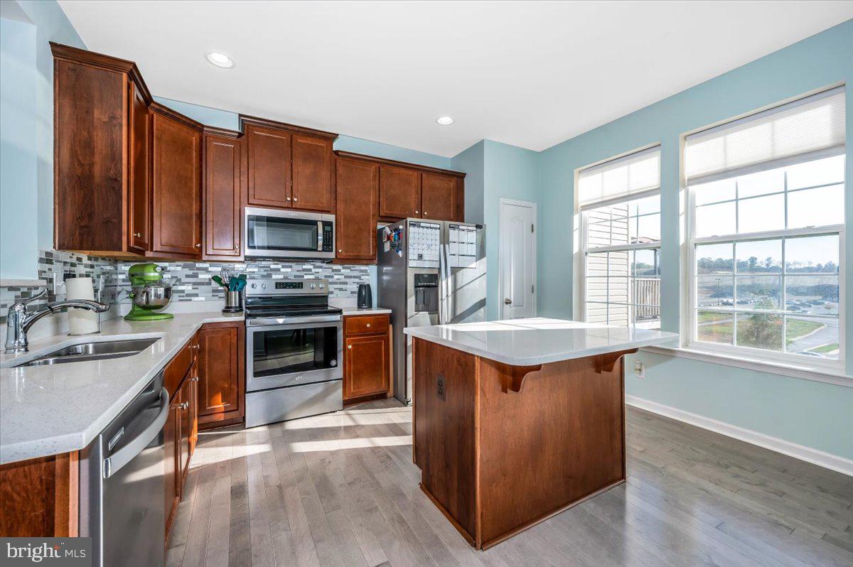 RIVERSIDE VILLAGES - Residential