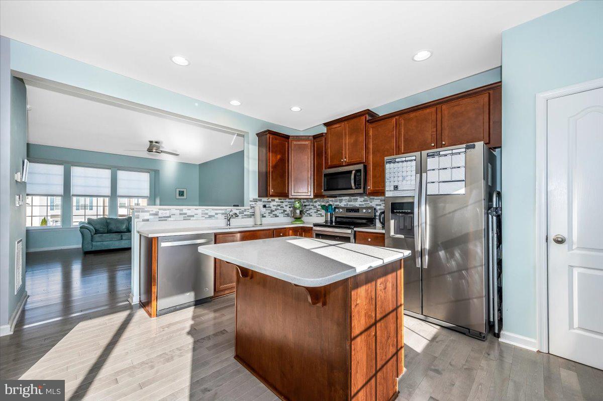 RIVERSIDE VILLAGES - Residential