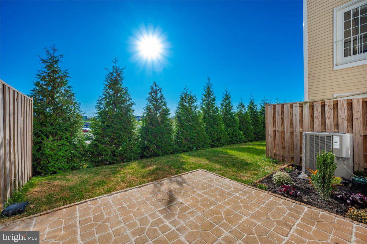 RIVERSIDE VILLAGES - Residential