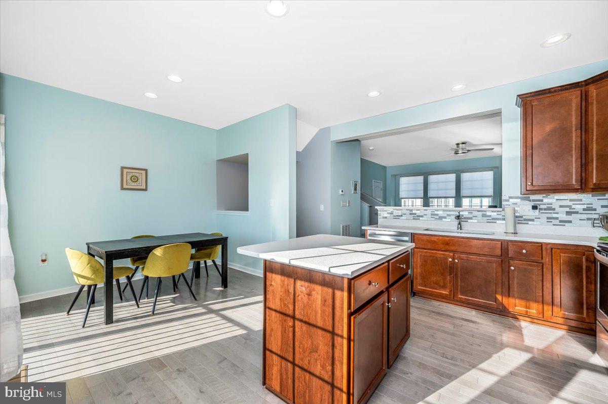 RIVERSIDE VILLAGES - Residential