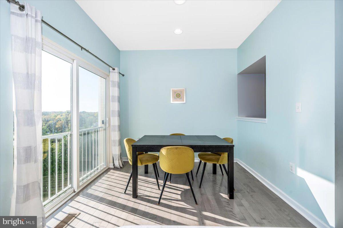 RIVERSIDE VILLAGES - Residential