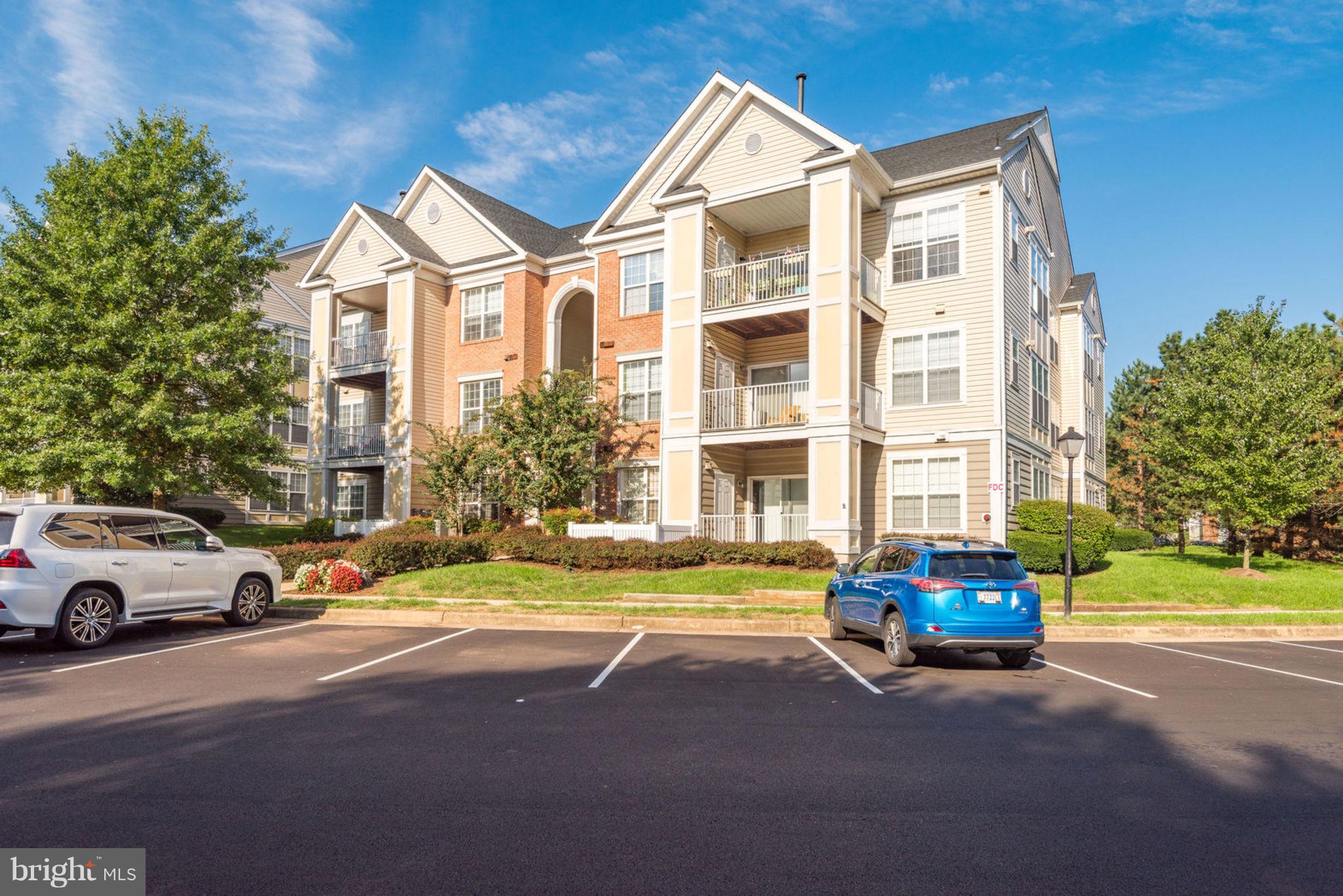 ASHBURN FARM - Residential