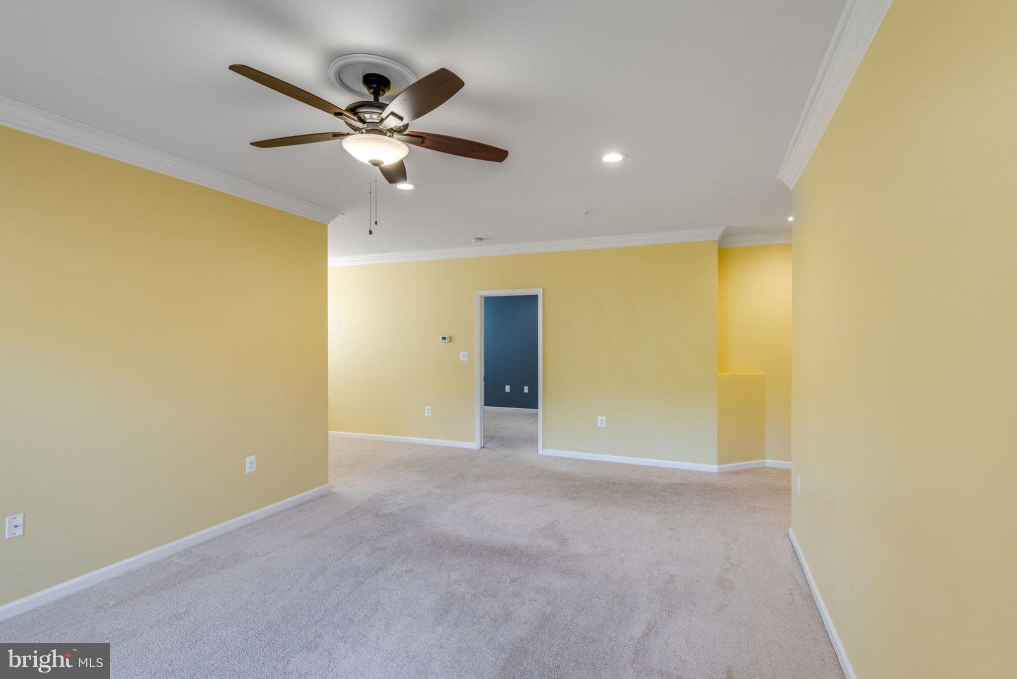 ASHBURN FARM - Residential