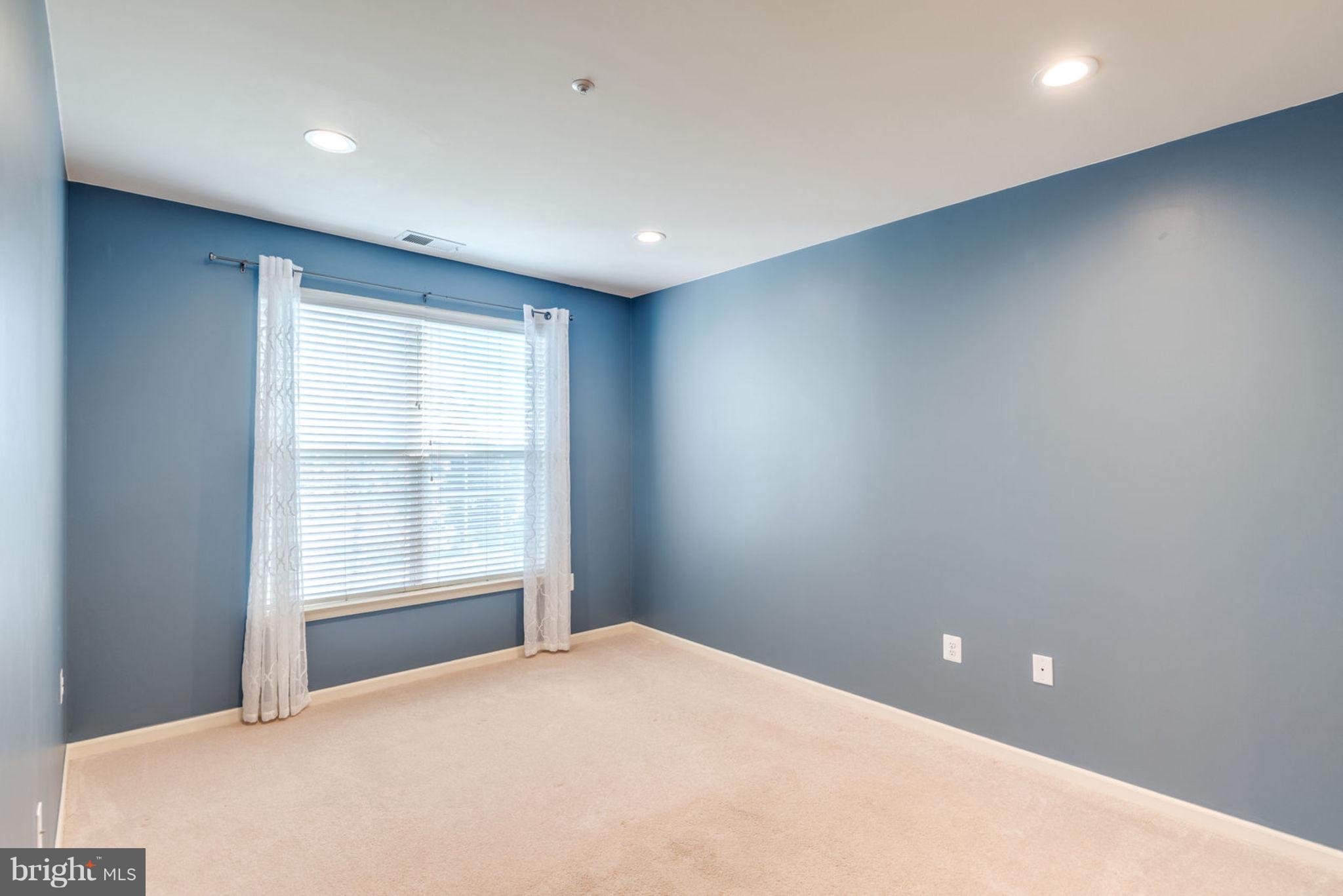 ASHBURN FARM - Residential