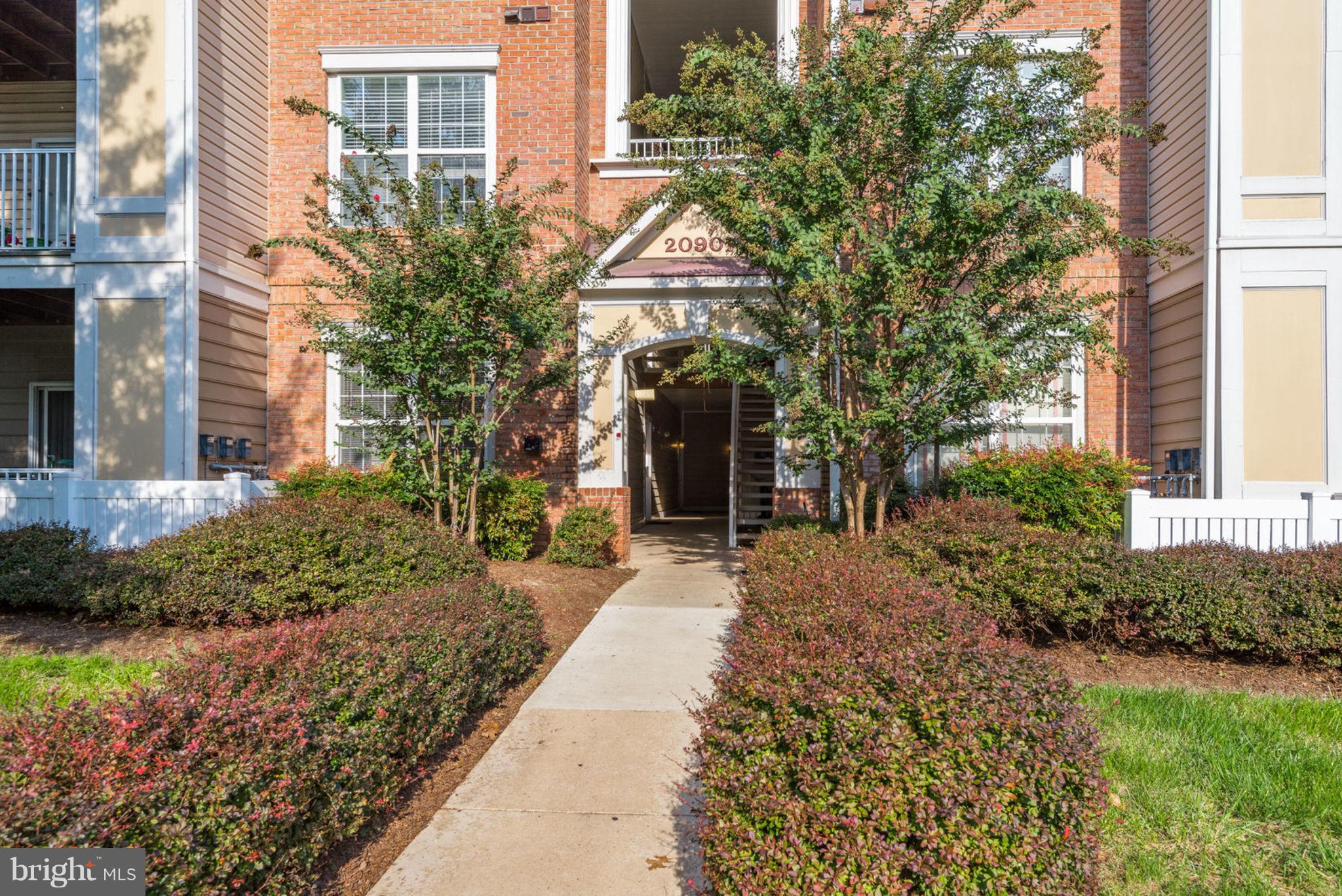 ASHBURN FARM - Residential