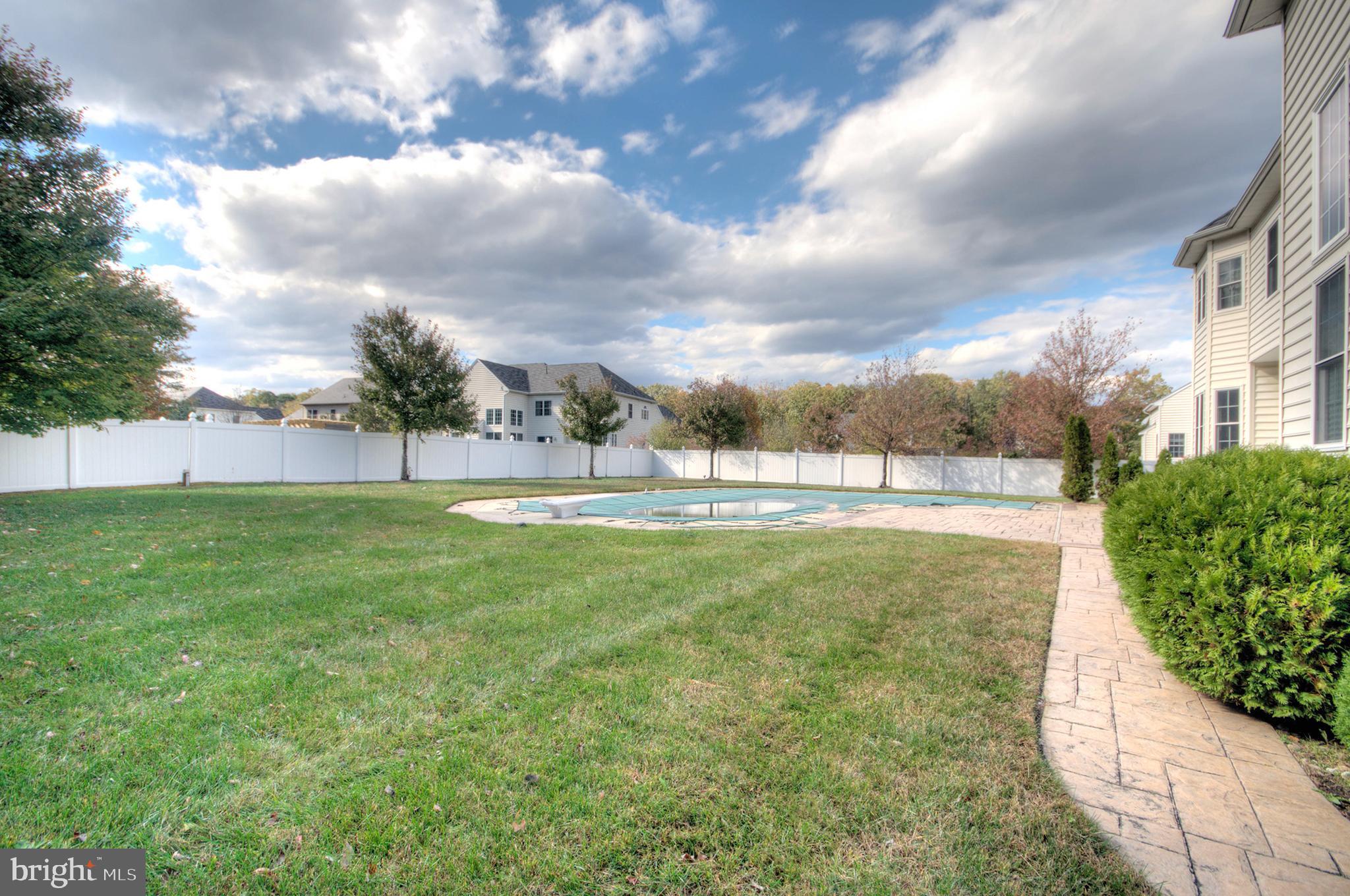 HIGH POINTE ESTATES - Residential