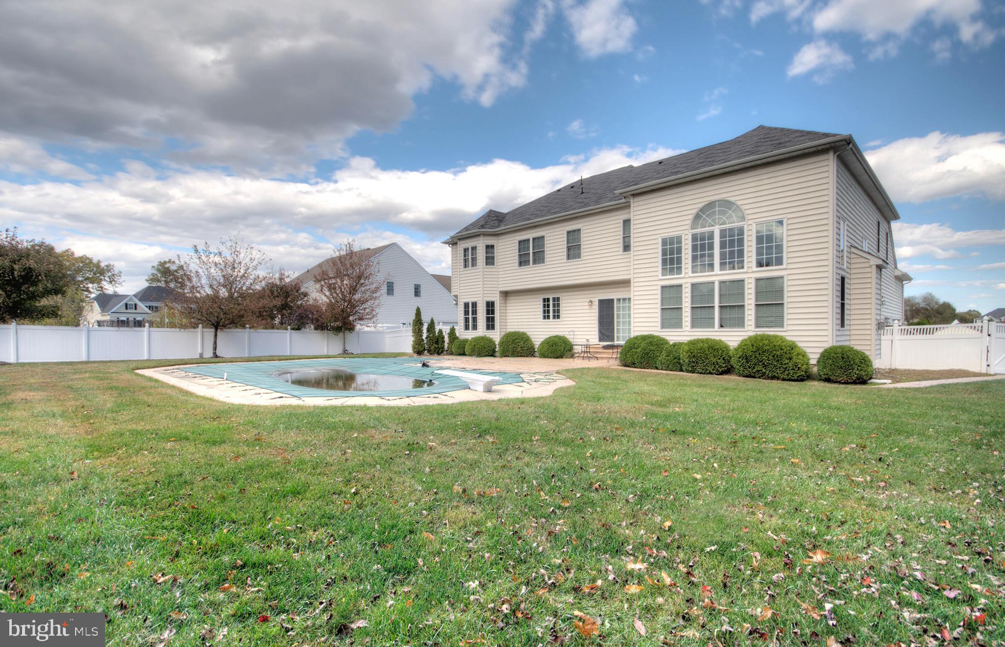 HIGH POINTE ESTATES - Residential