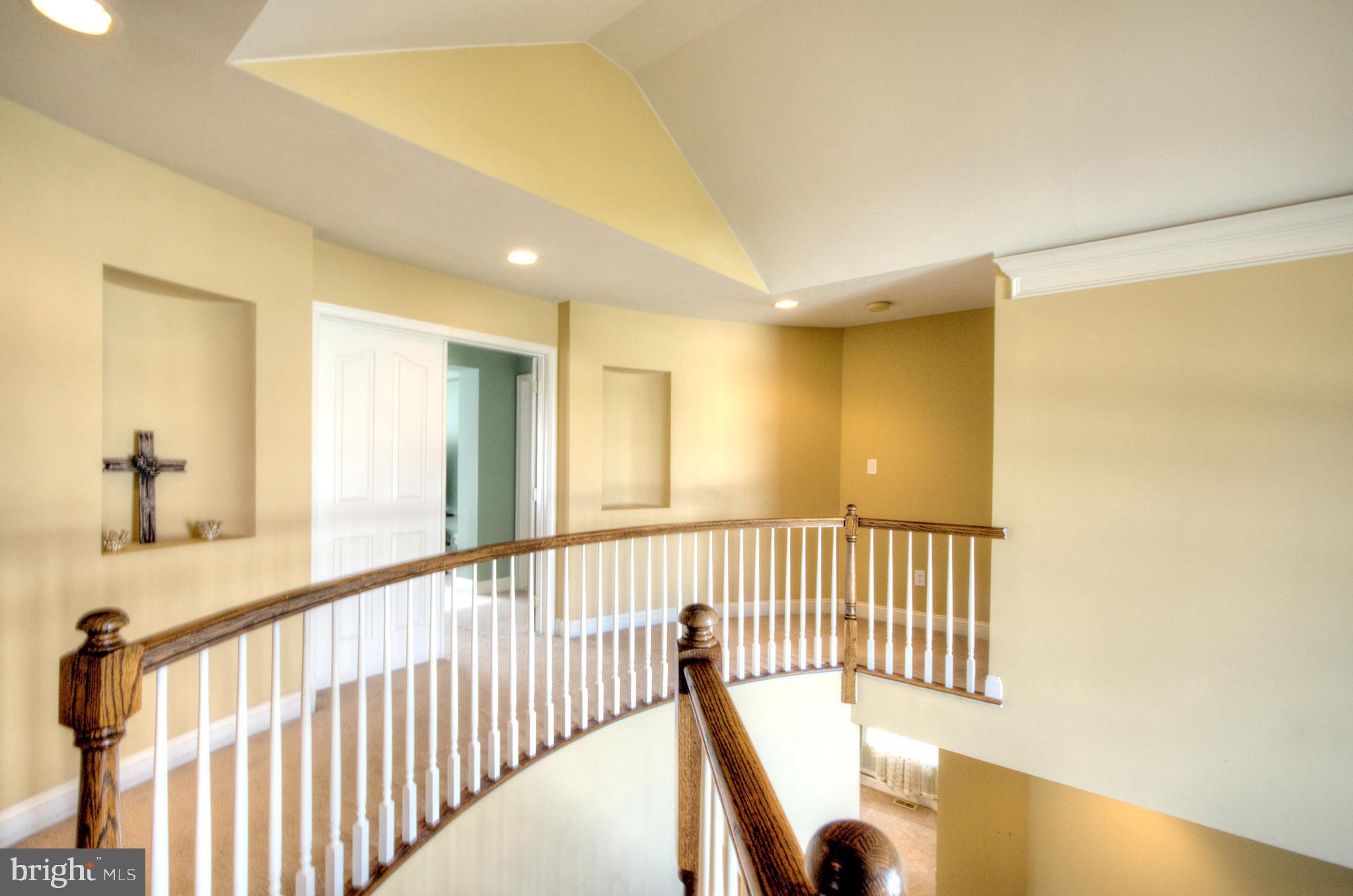 HIGH POINTE ESTATES - Residential