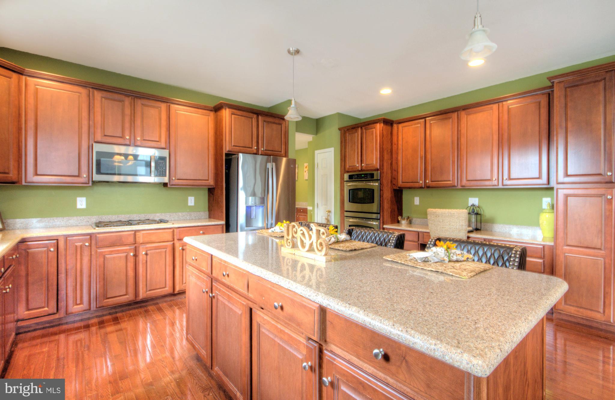 HIGH POINTE ESTATES - Residential