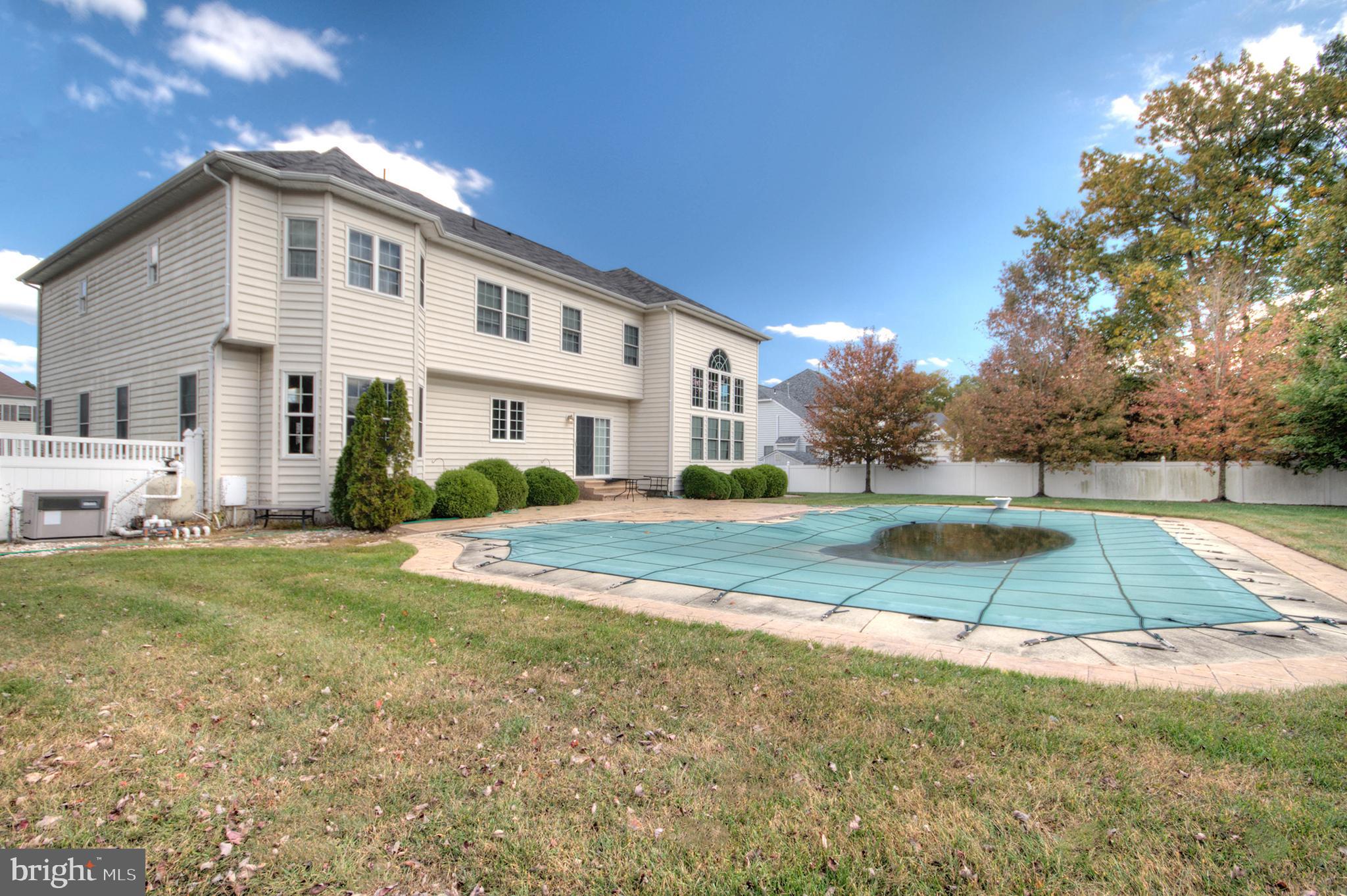 HIGH POINTE ESTATES - Residential