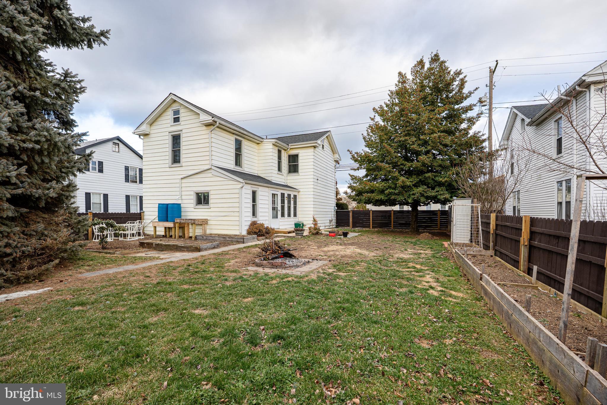 100 S CHESTNUT STREET