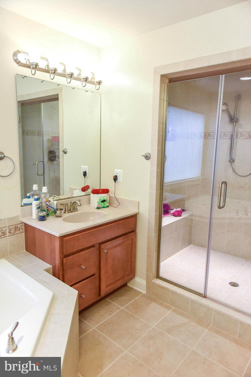 LEONARDS GRANT - Residential