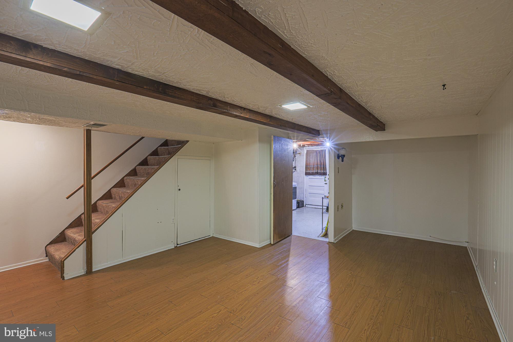 WILKER COURT - Residential