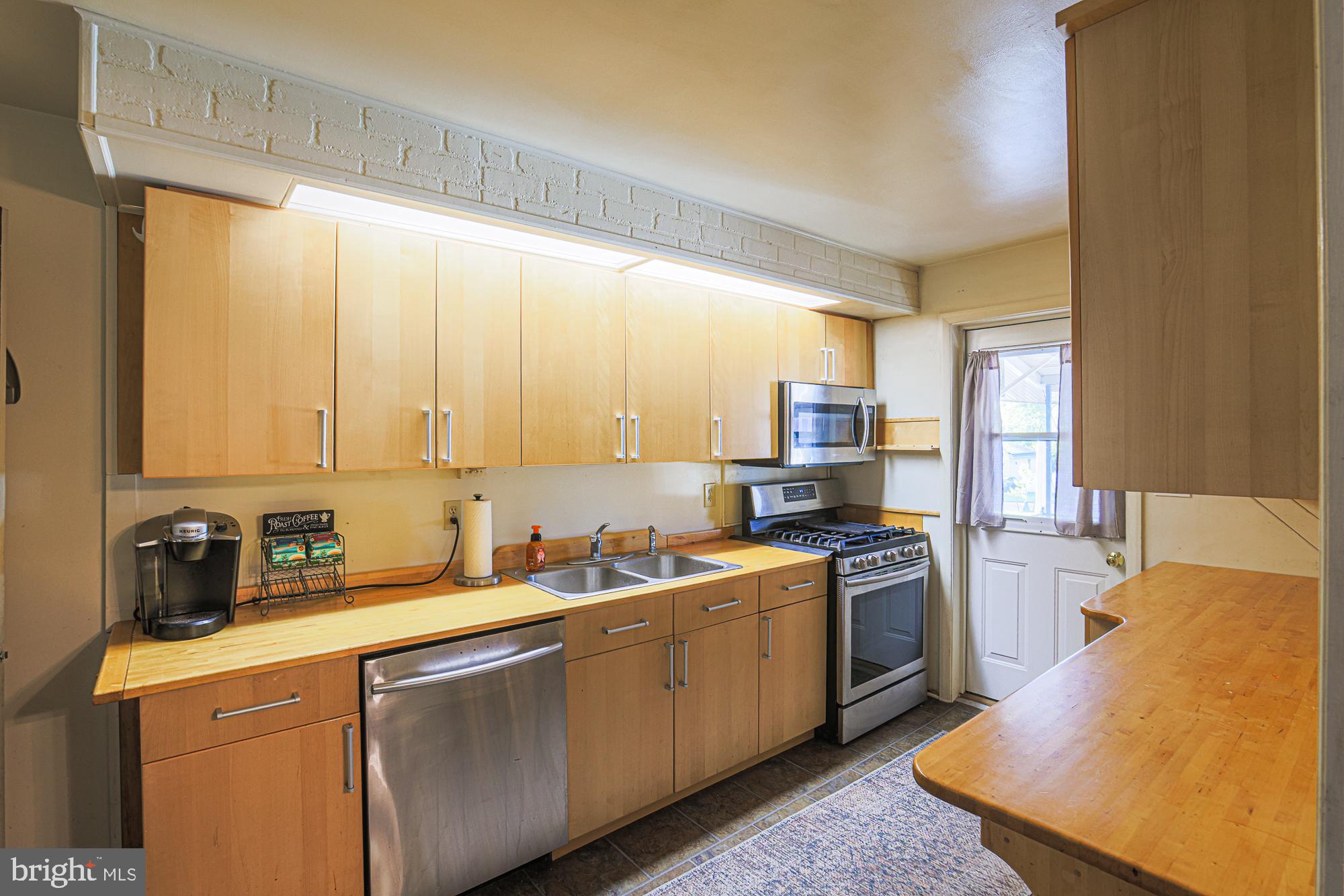 WILKER COURT - Residential
