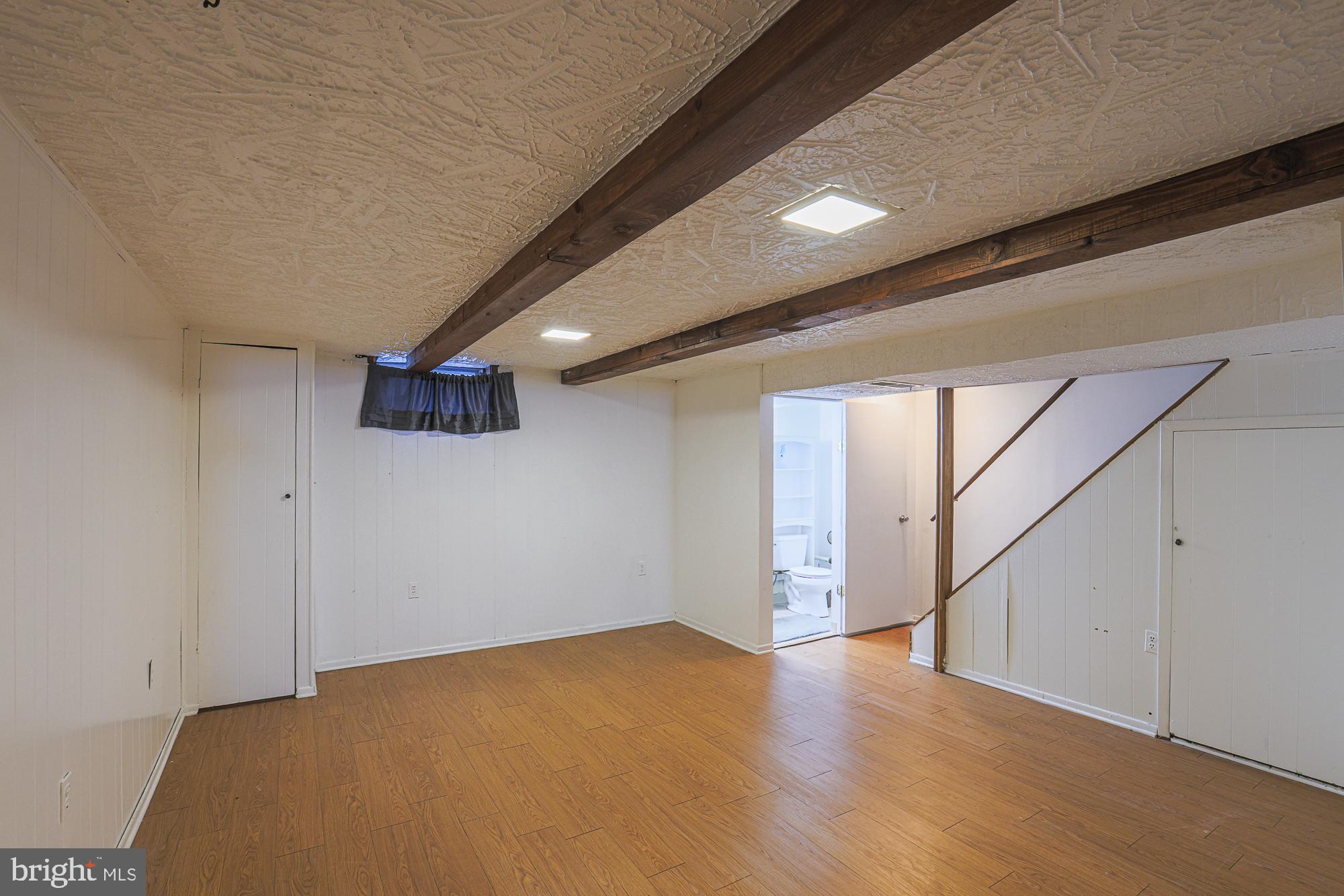 WILKER COURT - Residential