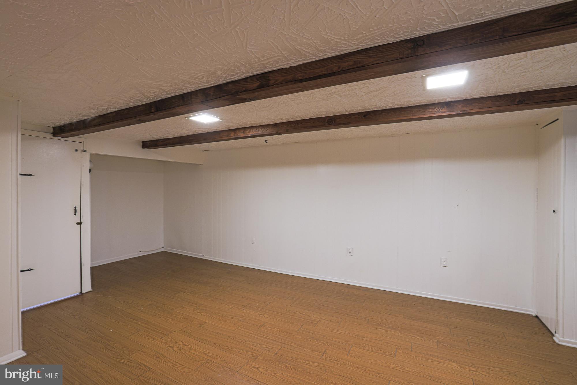 WILKER COURT - Residential