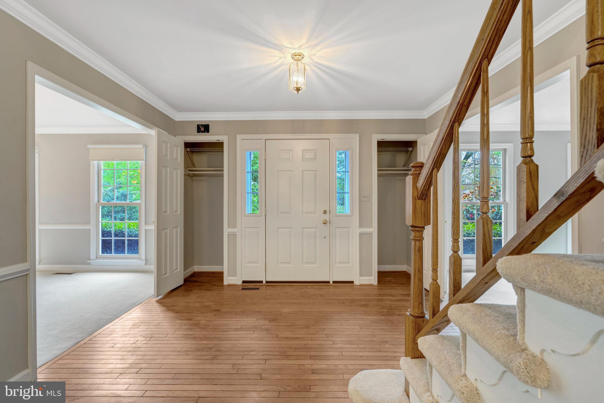 FAIRFAX HUNT - Residential