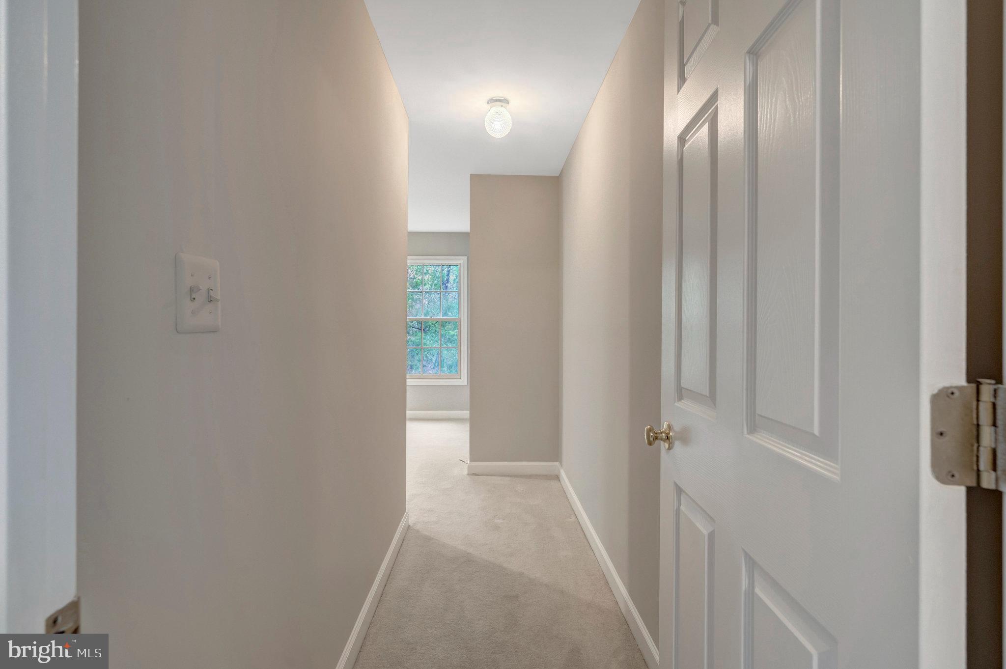 FAIRFAX HUNT - Residential