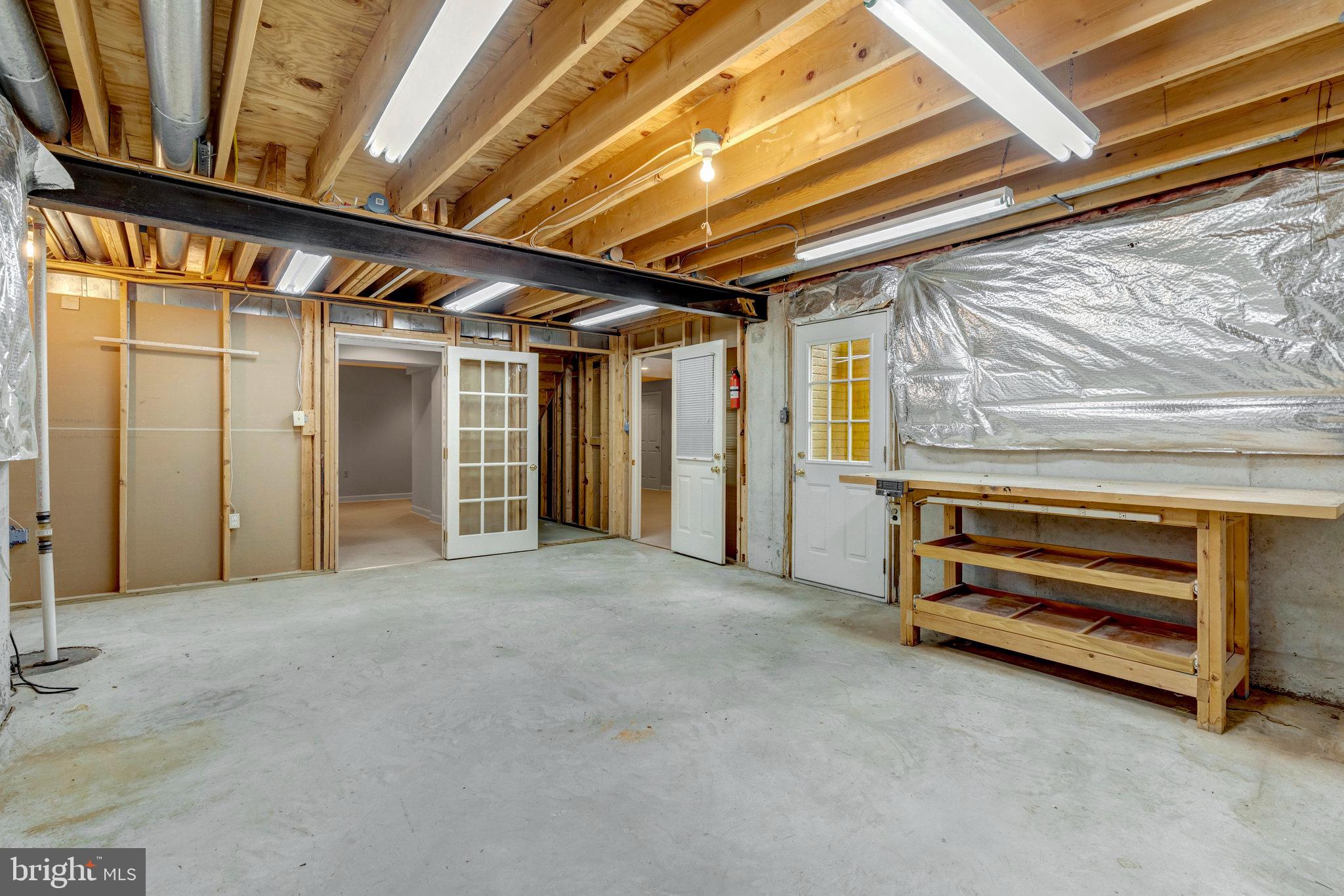 FAIRFAX HUNT - Residential