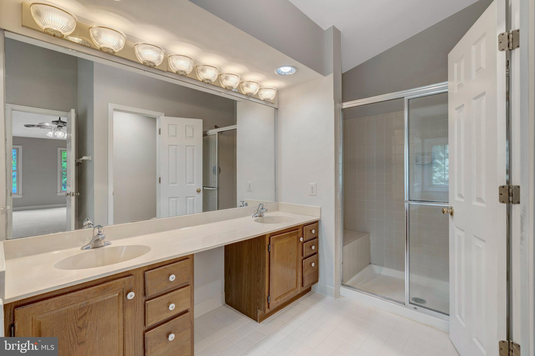 FAIRFAX HUNT - Residential