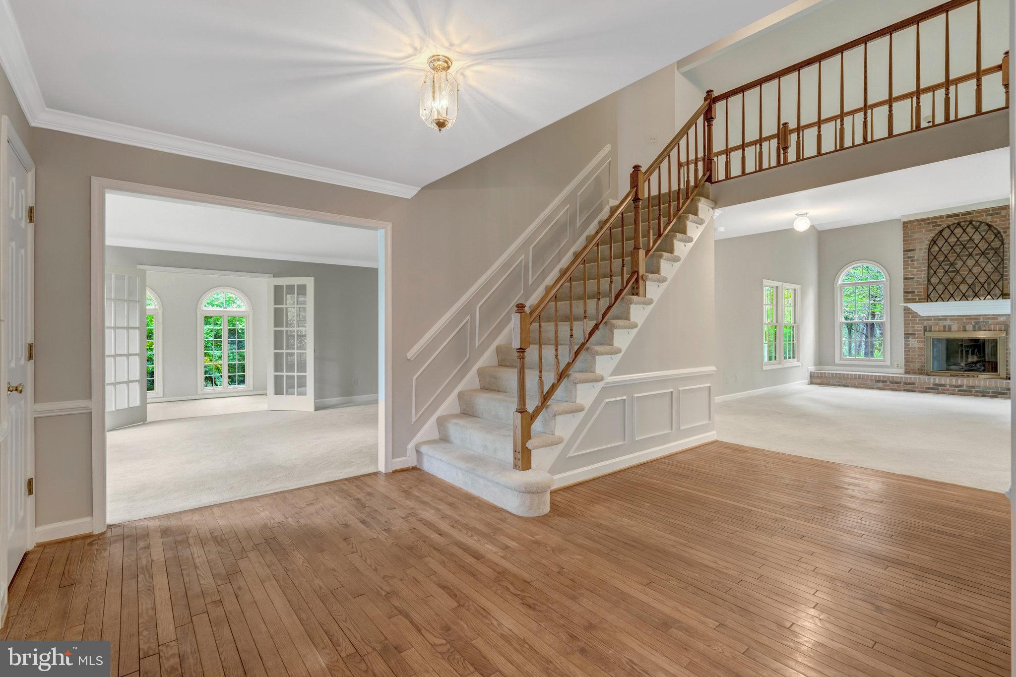 FAIRFAX HUNT - Residential