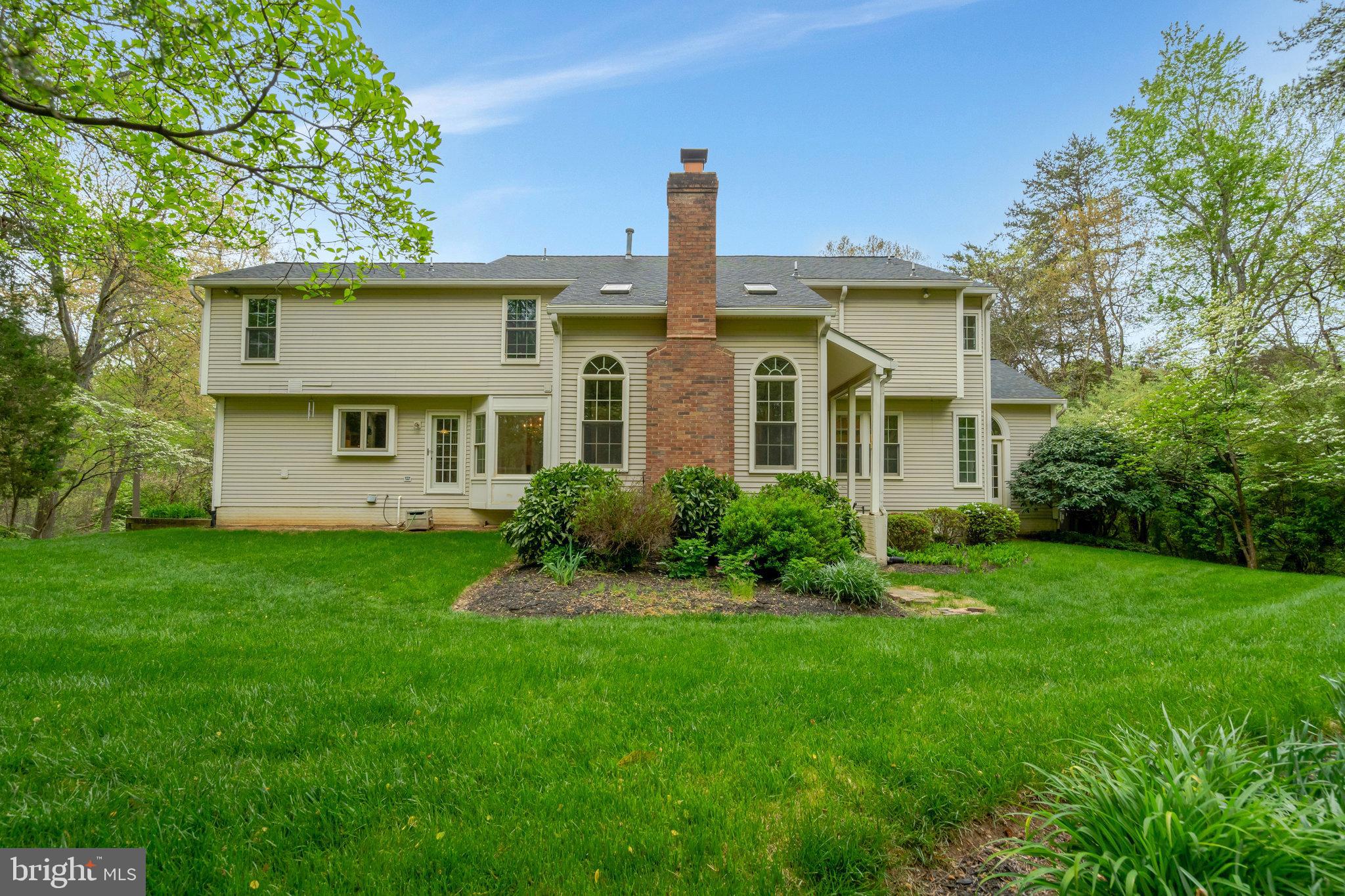 FAIRFAX HUNT - Residential