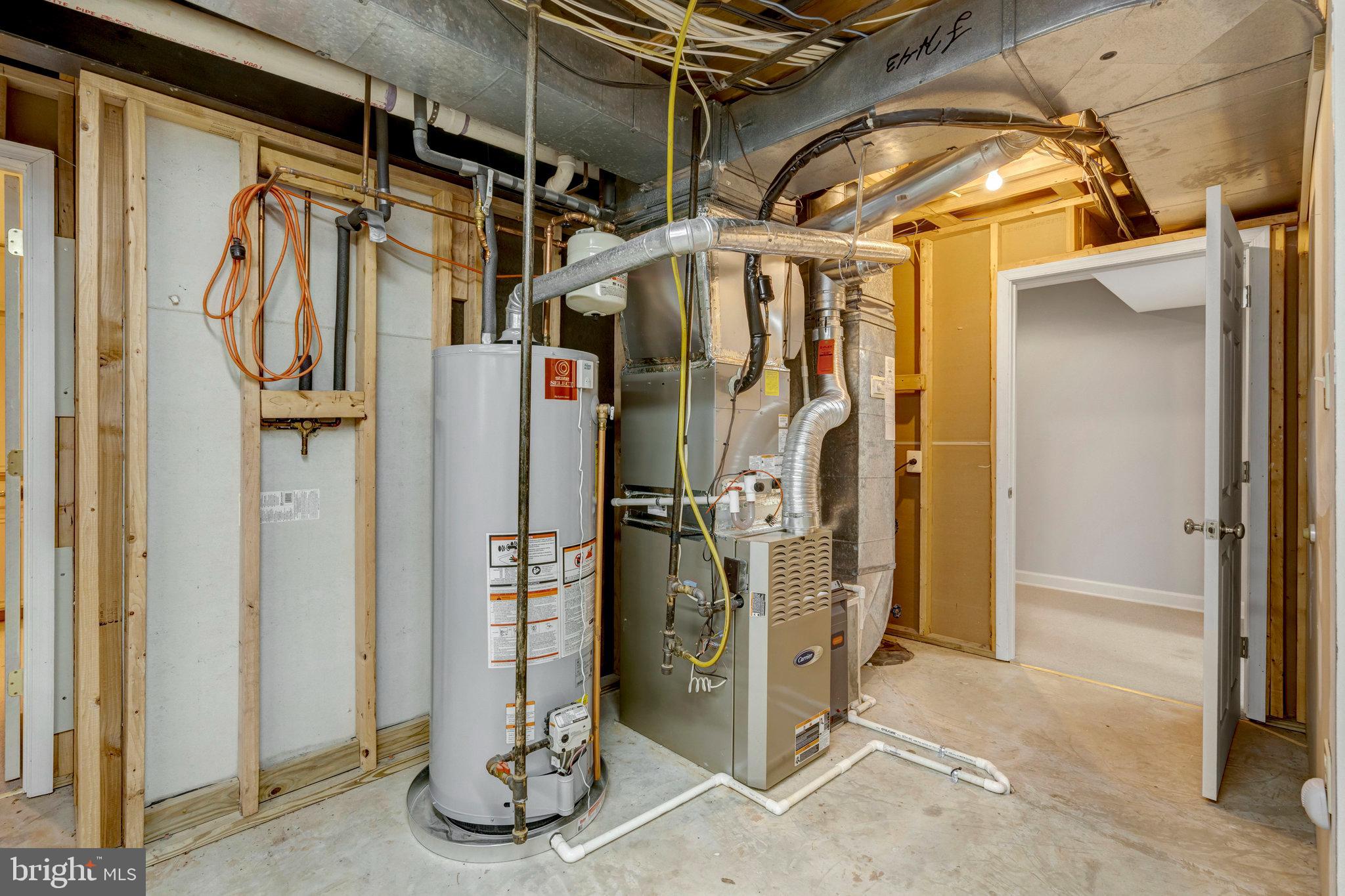 FAIRFAX HUNT - Residential