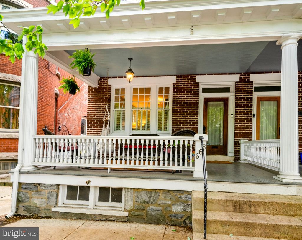 Photo of 668 W CHESTNUT ST, LANCASTER, PA 17603 (MLS # PALA2034388)