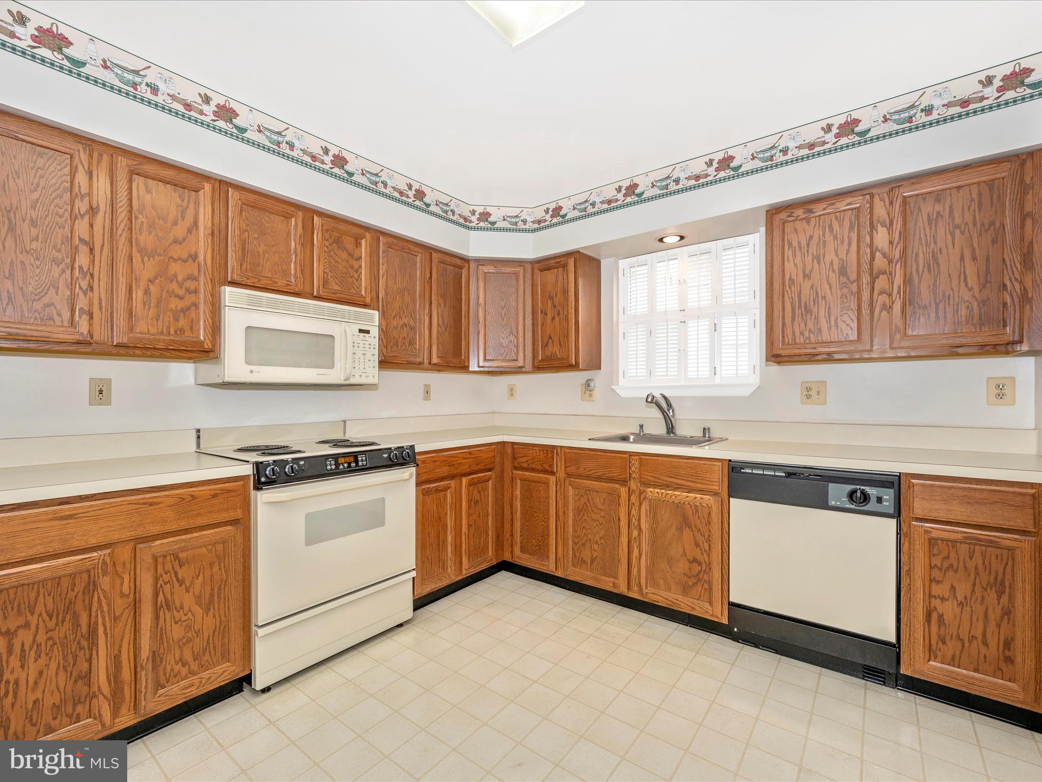 CRESTWOOD VILLAGE - Residential