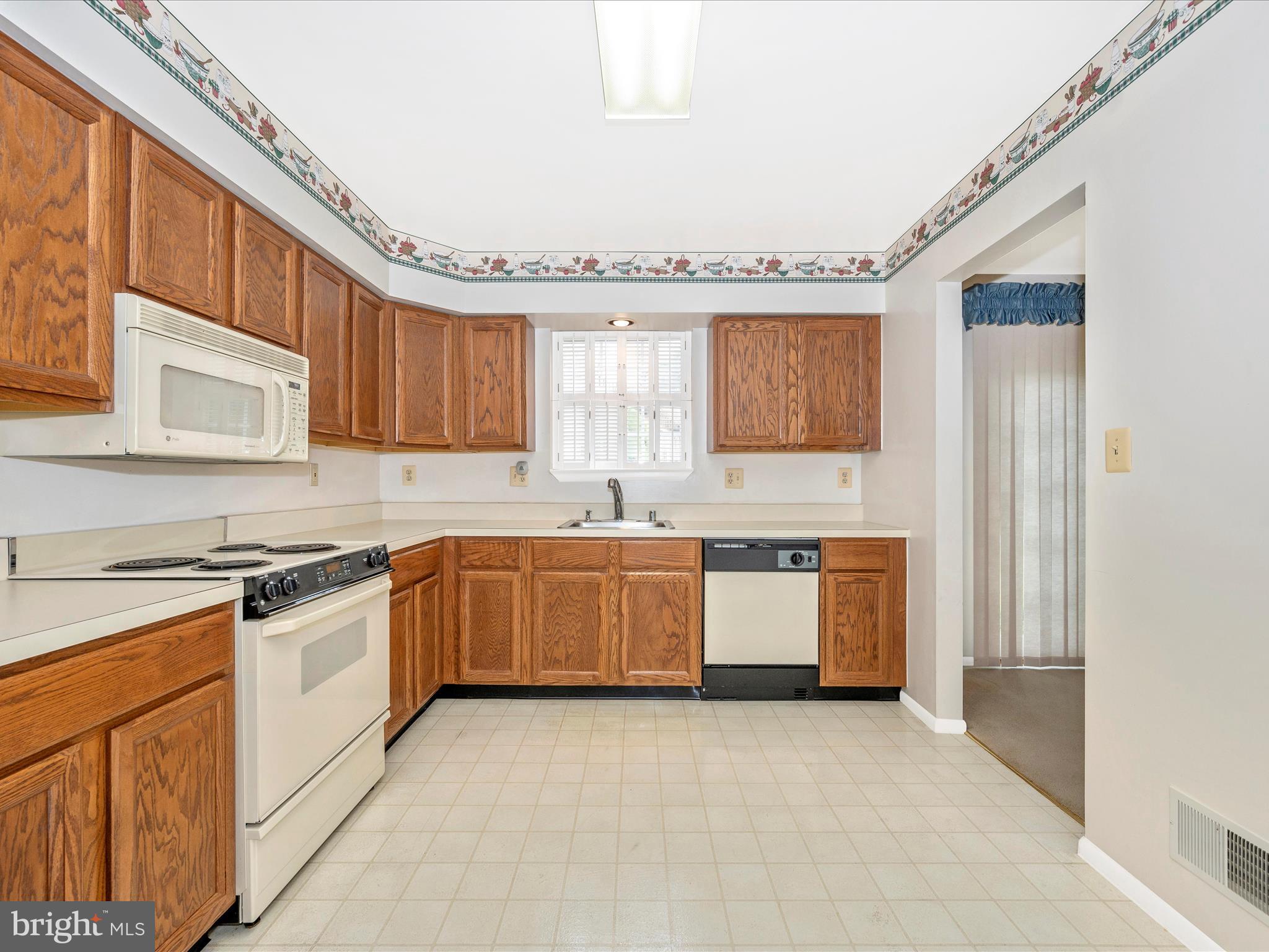 CRESTWOOD VILLAGE - Residential