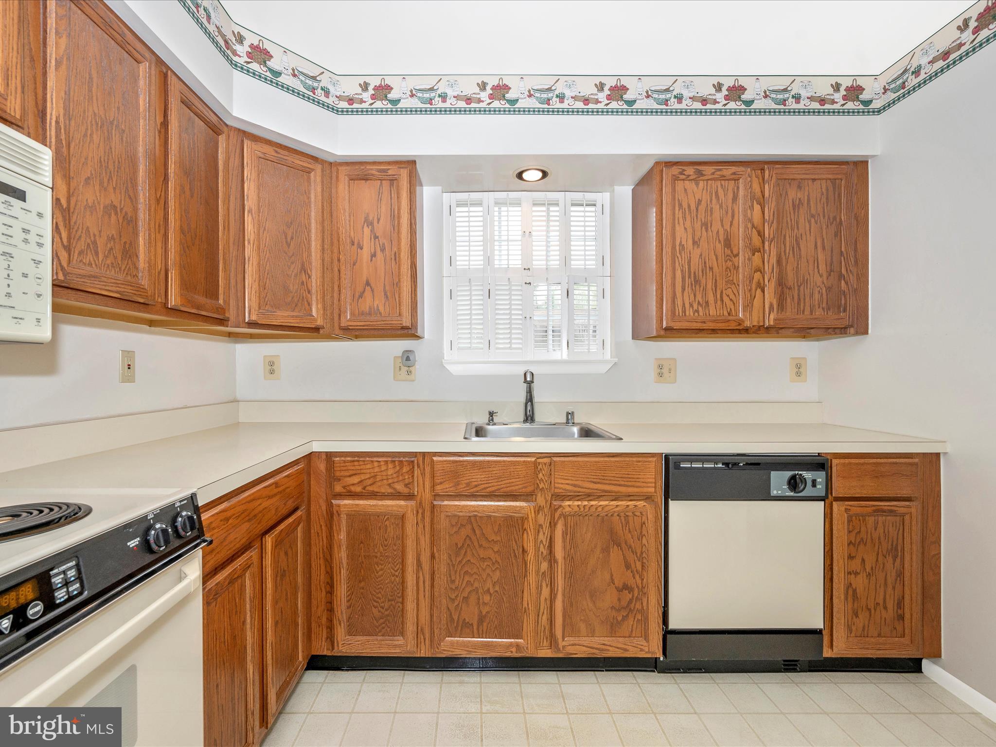 CRESTWOOD VILLAGE - Residential