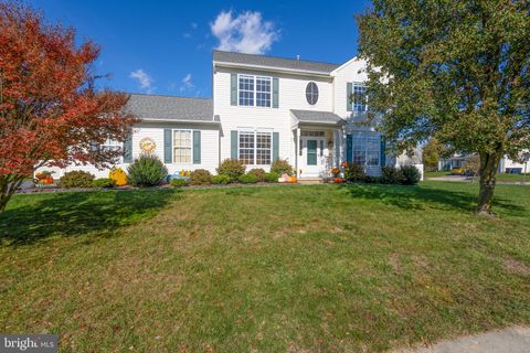 Photo of 226 Horseshoe Drive, MIDDLETOWN, DE 19709 (MLS # DENC2090564)