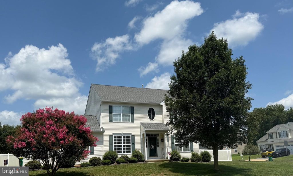 Photo of 226 Horseshoe Drive, MIDDLETOWN, DE 19709 (MLS # DENC2090564)