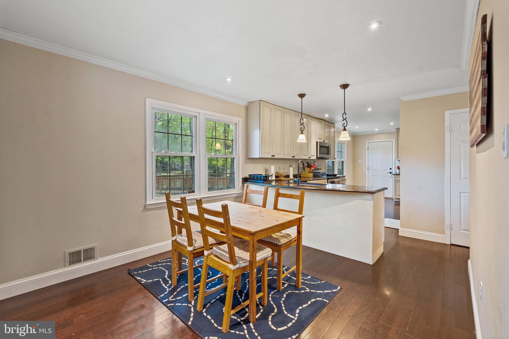 2307 BALLYCAIRNE COURT