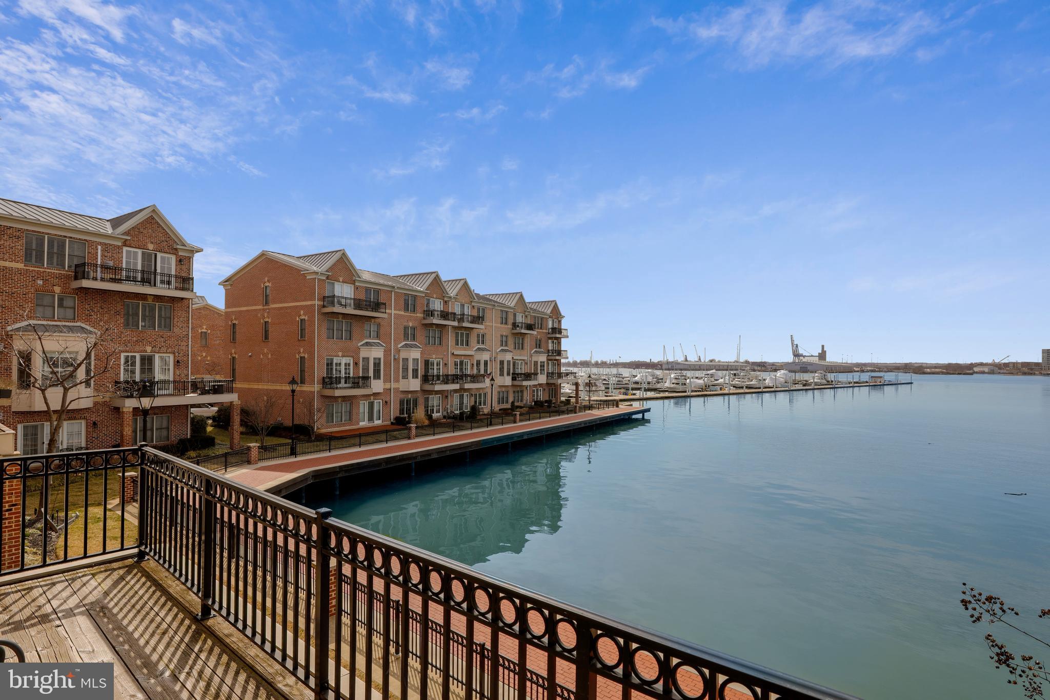 MOORINGS - Residential