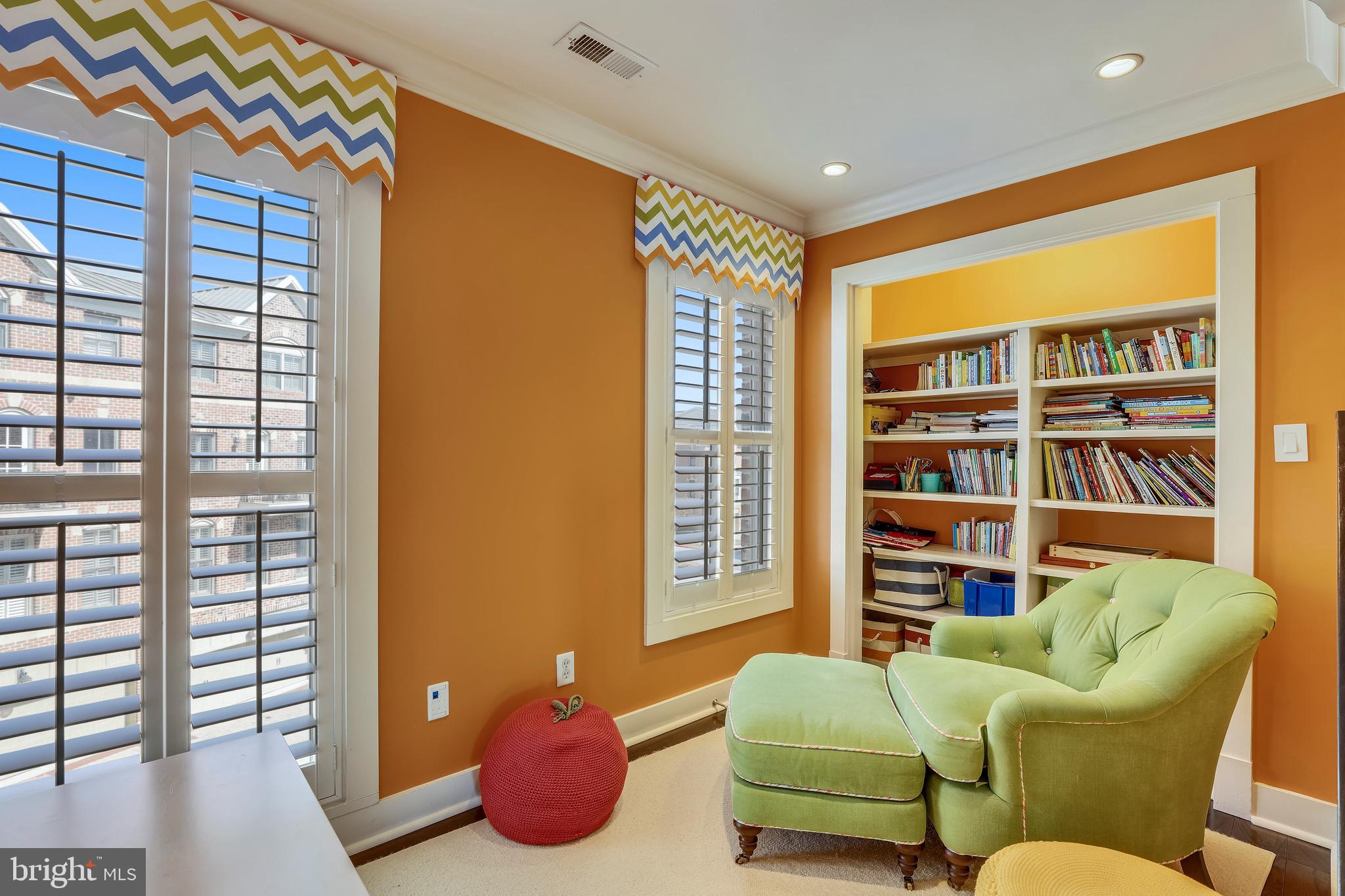 MOORINGS - Residential