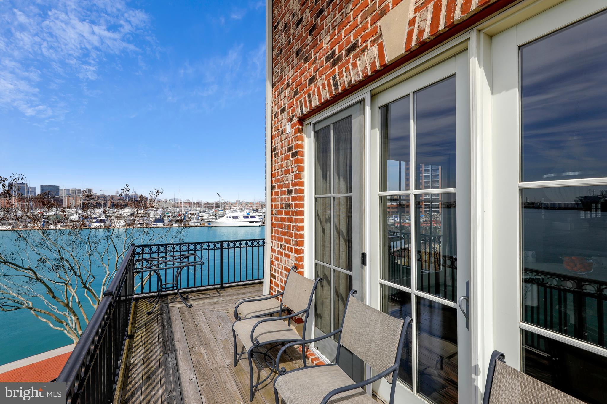 MOORINGS - Residential