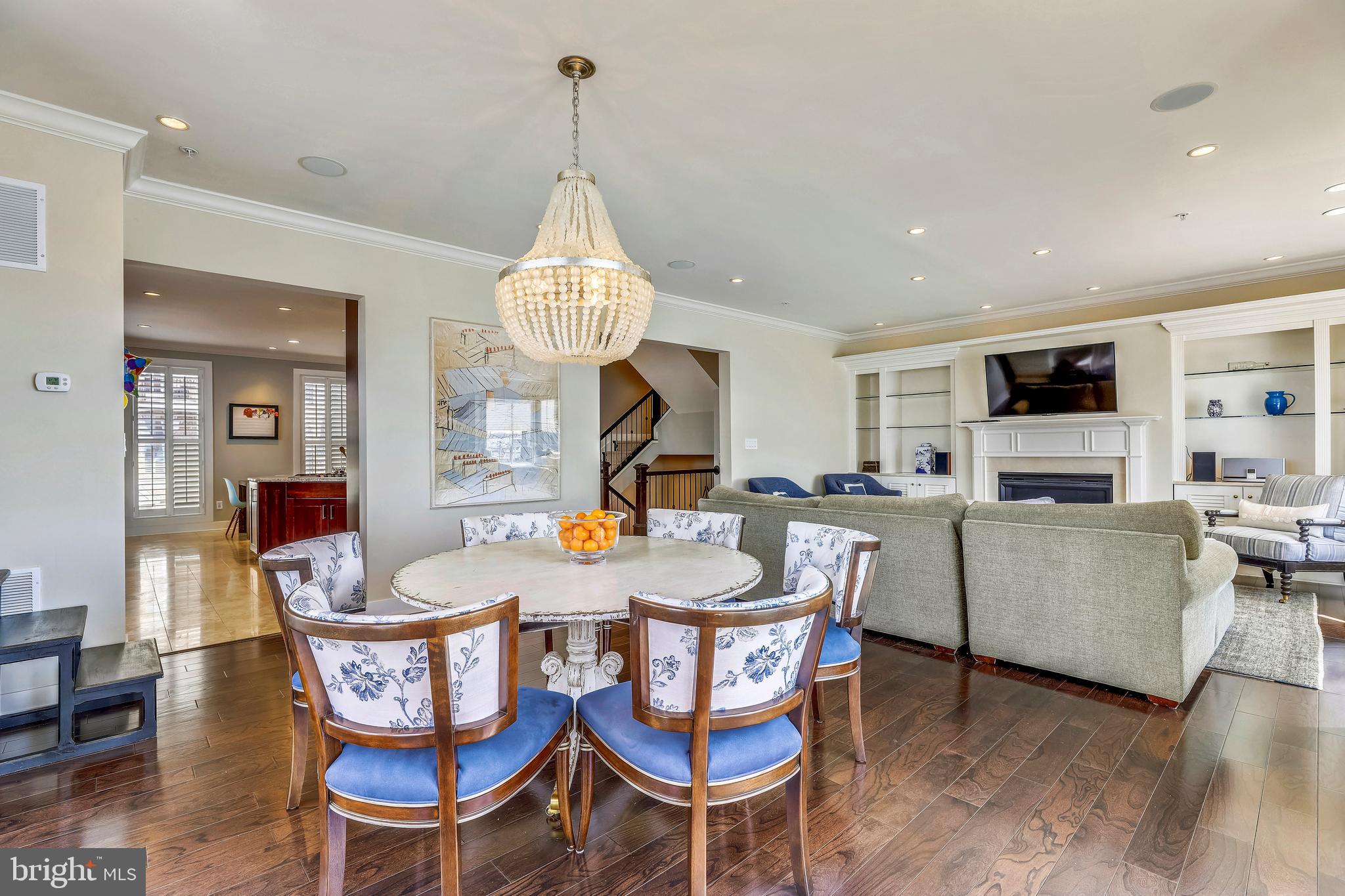 MOORINGS - Residential