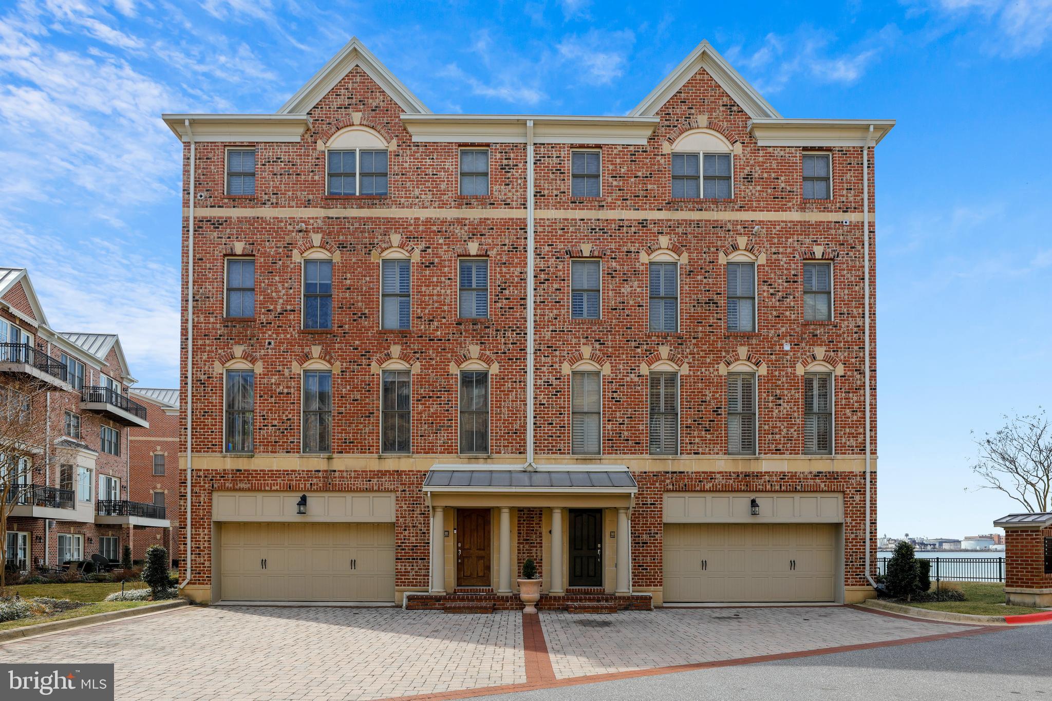 MOORINGS - Residential