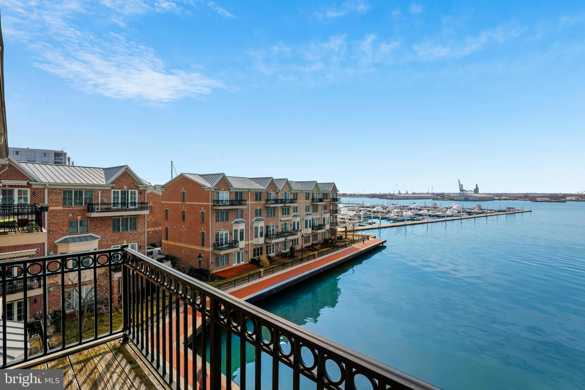 MOORINGS - Residential