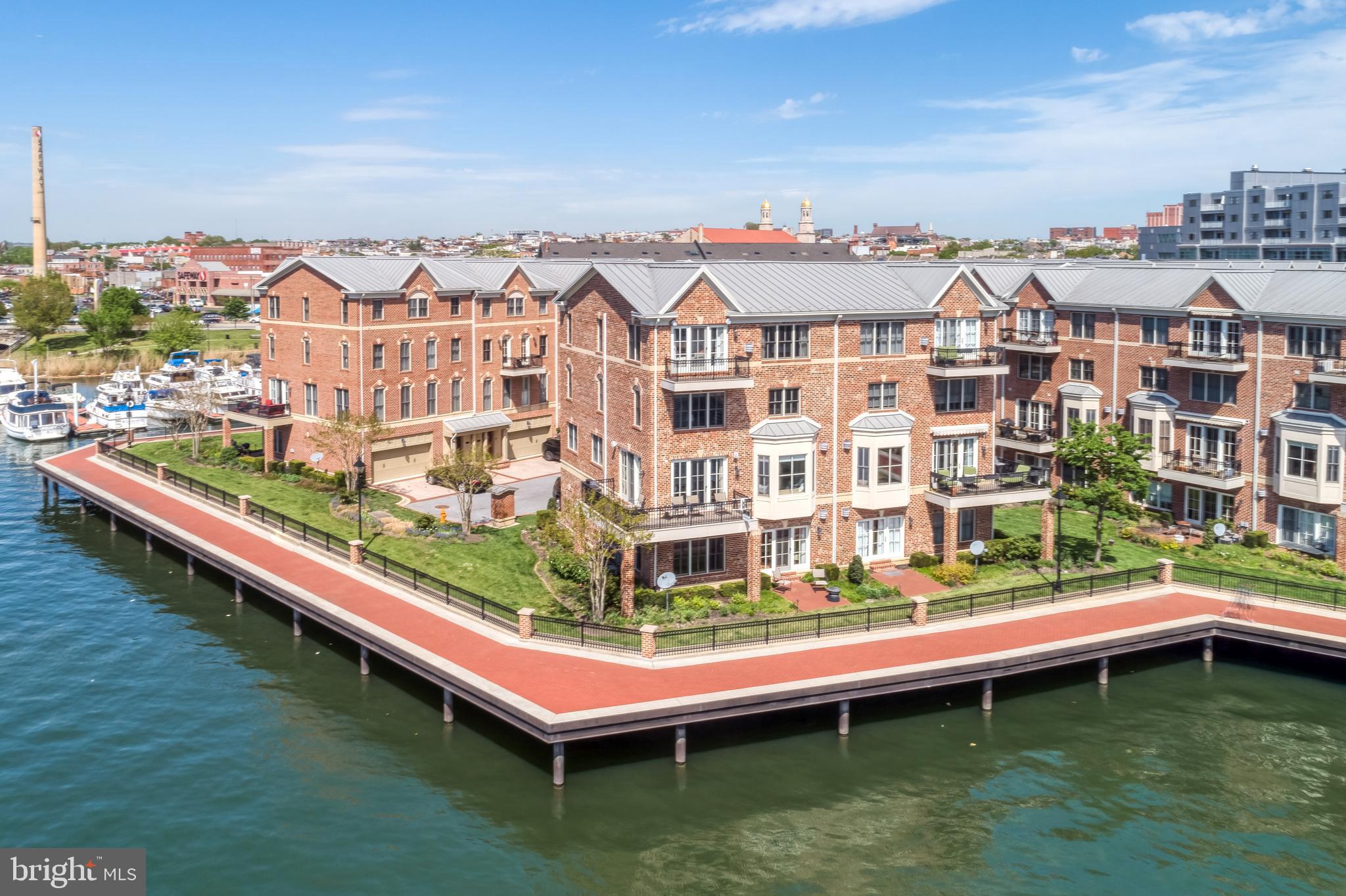 MOORINGS - Residential