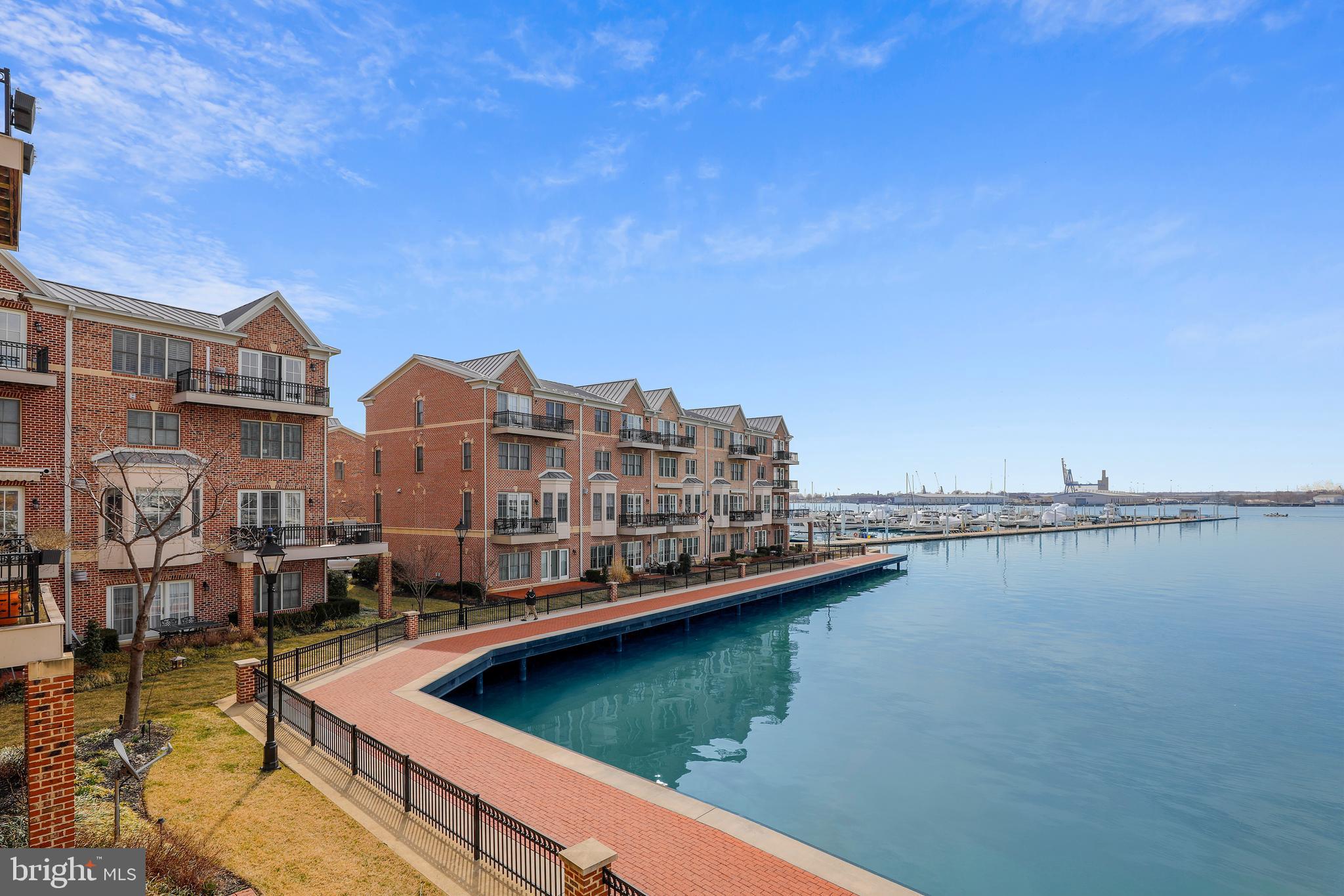 MOORINGS - Residential