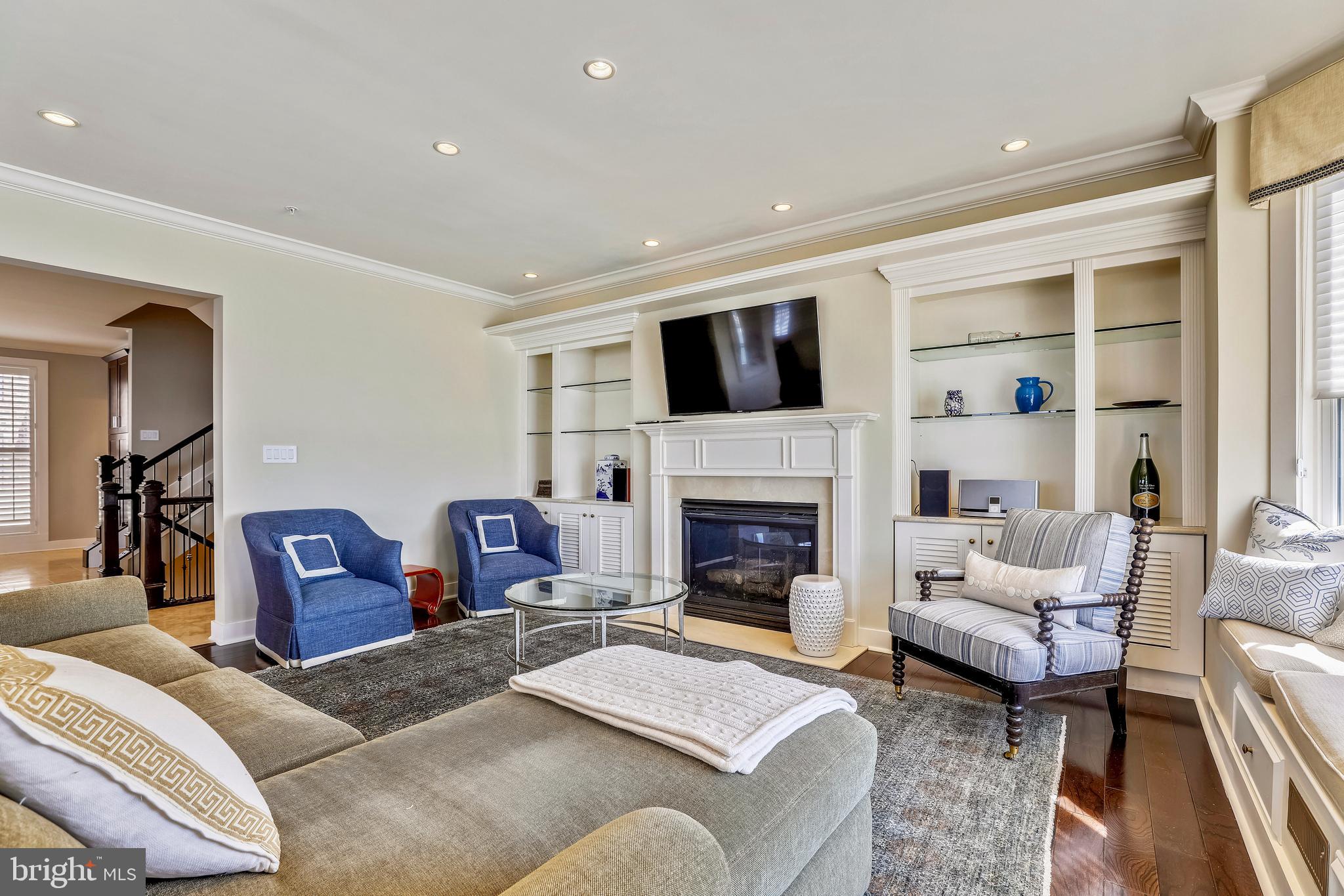 MOORINGS - Residential