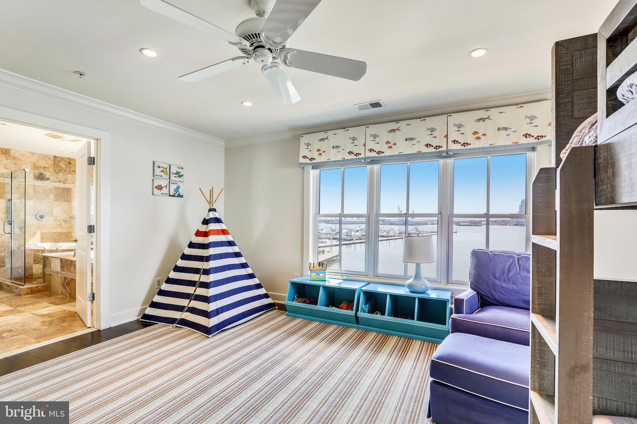 MOORINGS - Residential