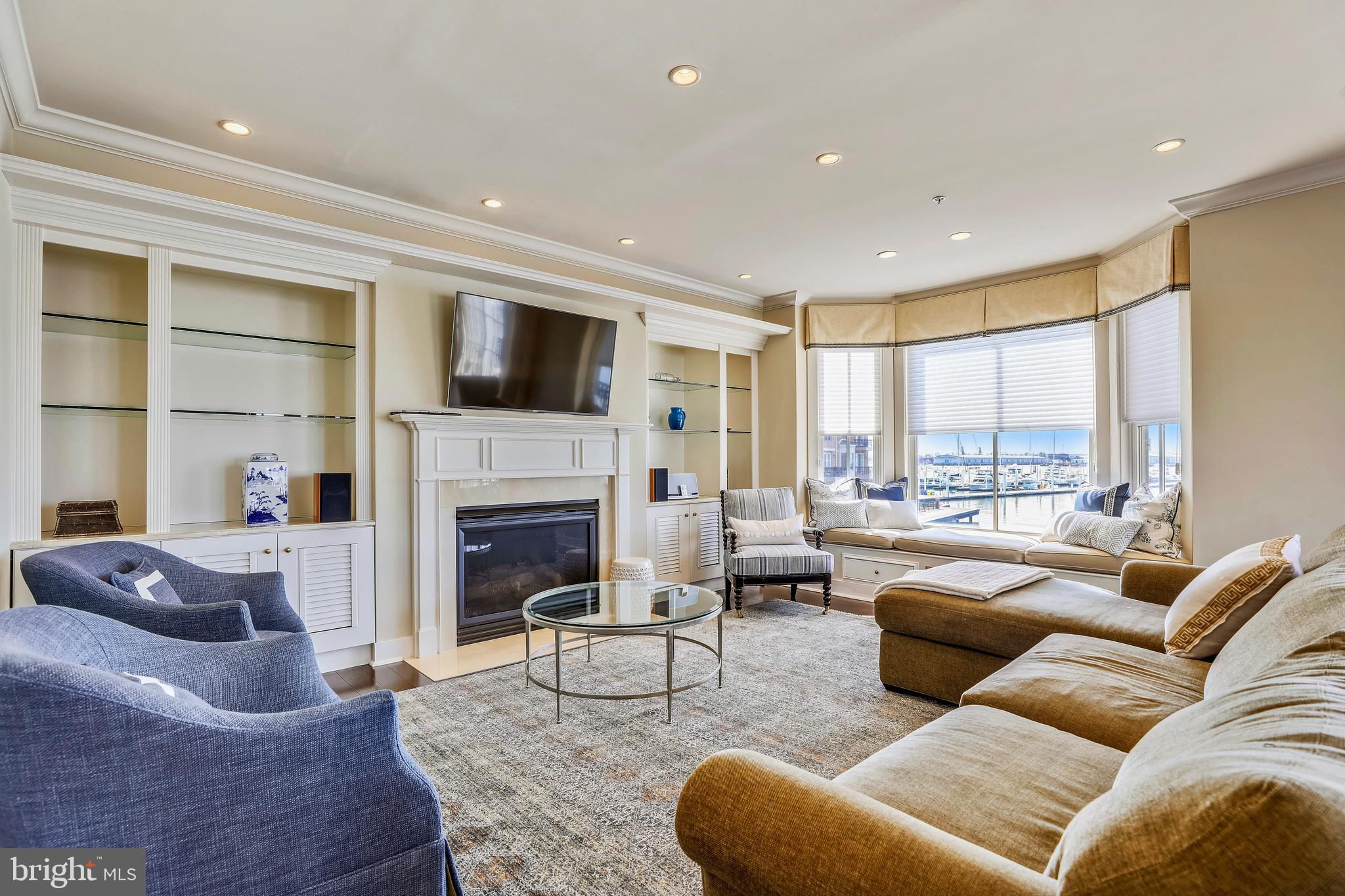 MOORINGS - Residential